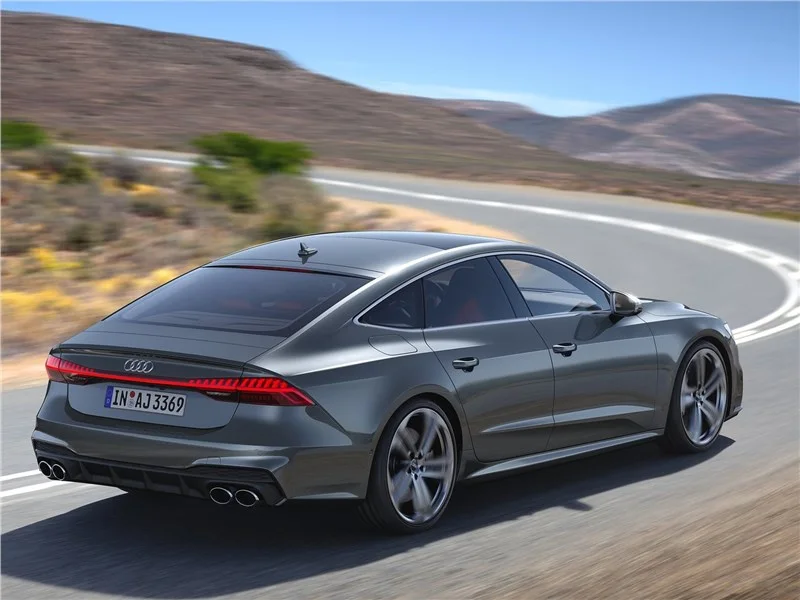 Audi S7 Sportback 2012-2020: вид сзади. Audi S7 Sportback 2012-2020 — вид сзади