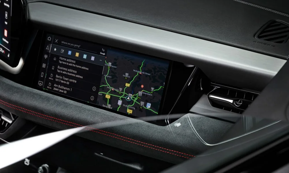 Фото Audi SQ6 Sportback e-tron (2024) — экран мультимедиа, фото 2. Интерфейс медиасистемы крупным планом. Климат и обогревы часто управляются с этого экрана — привыкание занимает пару дней Audi SQ6 Sportback e-tron (2024) — экран мультимедиа, фото 2