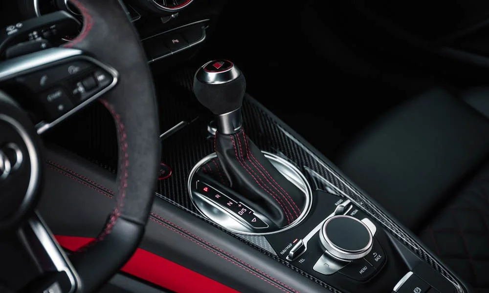 Фото Audi TT — селектор коробки передач. Селектор трансмиссии на центральной консоли Audi TT — селектор коробки передач