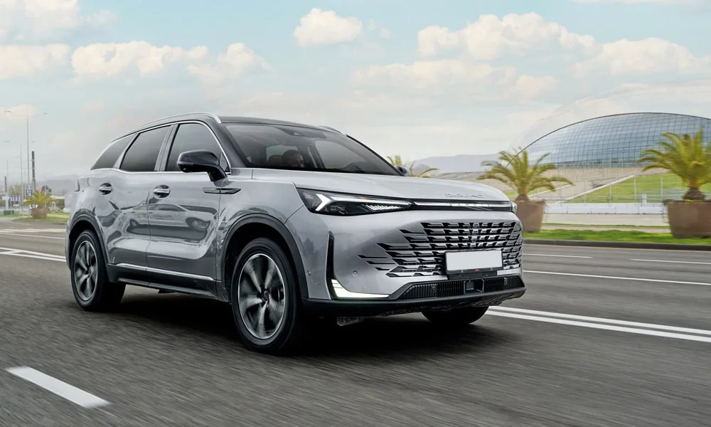 Фото BAIC X75 (2024) — вид спереди, фото 6. Оптика, решётка и бампер — первое впечатление о модели. Дневные ходовые огни включаются автоматически с запуском BAIC X75 (2024) — вид спереди, фото 6