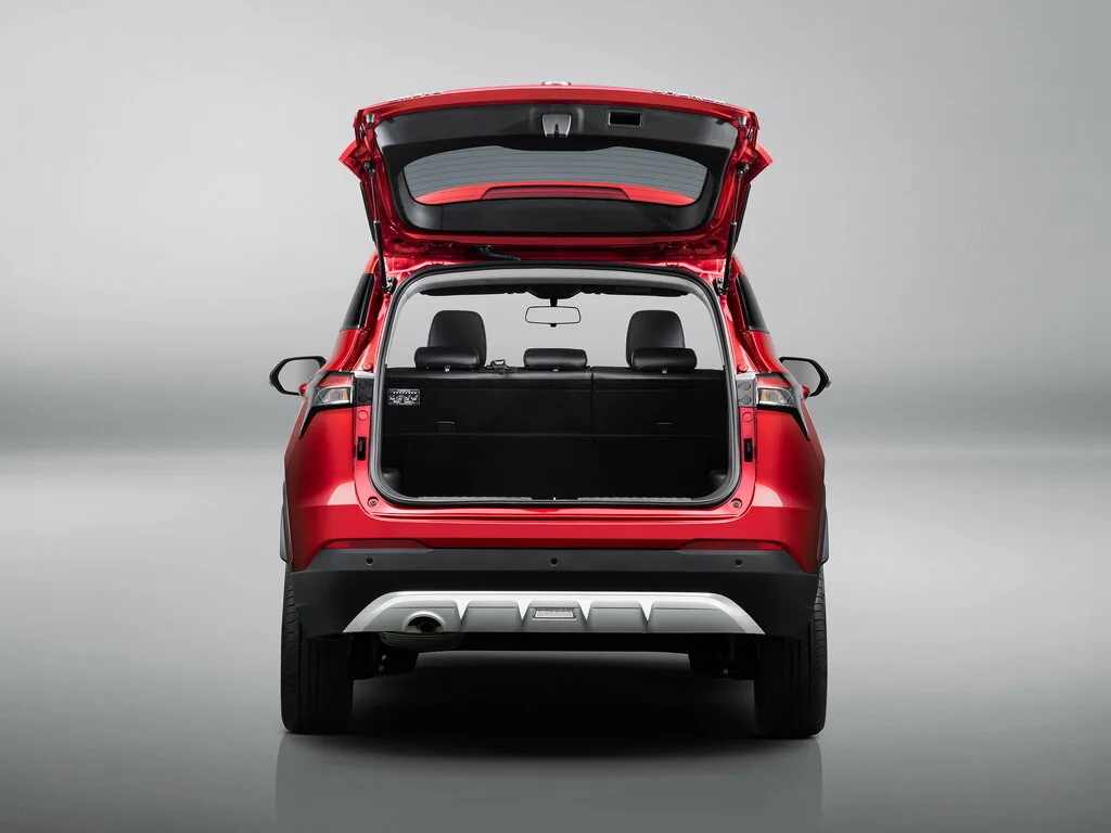 Фото Baojun 510 (2019) — интерьер. Общий план салона: панель, консоль и передние кресла Baojun 510 (2019) — интерьер