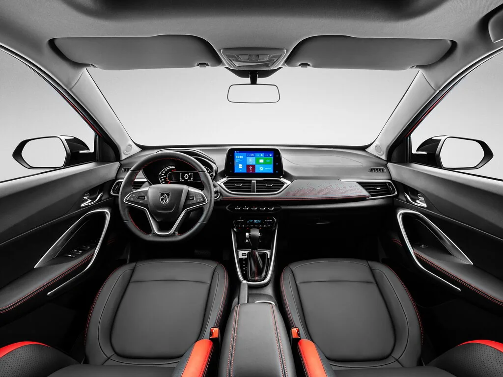 Фото Baojun 510 (2019) — интерьер, фото 2. Салон целиком: как расставлены кресла и что под рукой у водителя Baojun 510 (2019) — интерьер, фото 2
