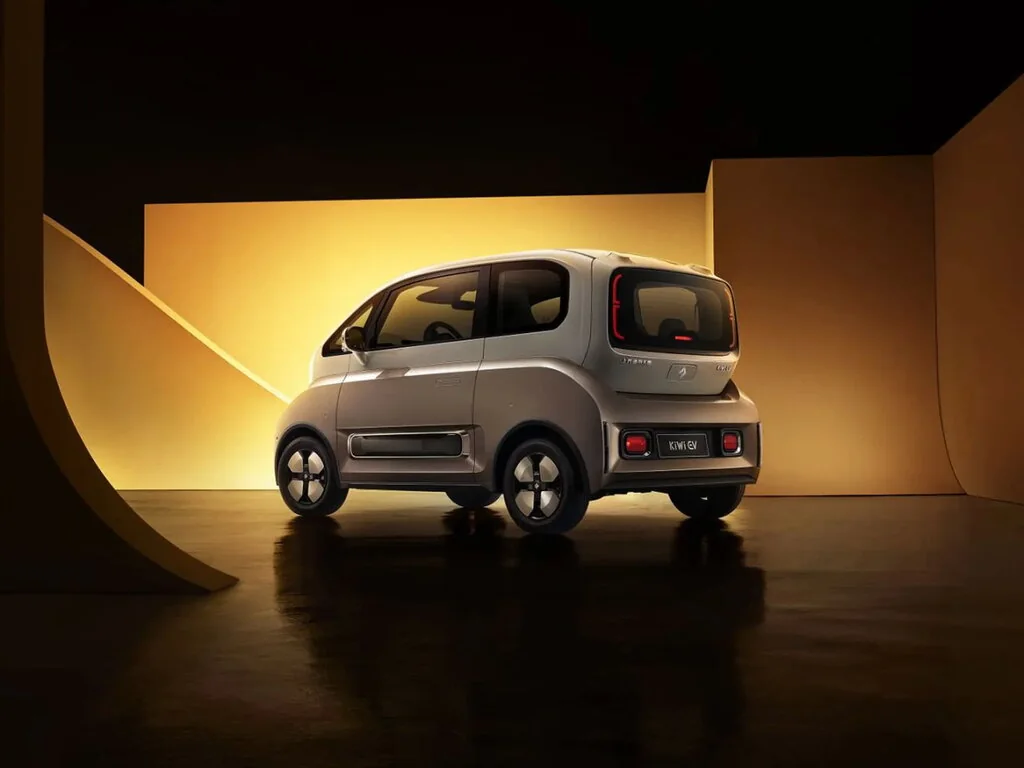 Фото Baojun KiWi EV (2022) — внешний вид, фото 4. Общий вид машины снаружи Baojun KiWi EV (2022) — внешний вид, фото 4
