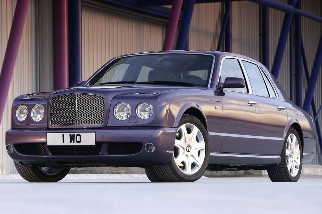 Фото Bentley Arnage (2009) — внешний вид, фото 5. Кузов снаружи: пропорции и линии Bentley Arnage (2009) — внешний вид, фото 5