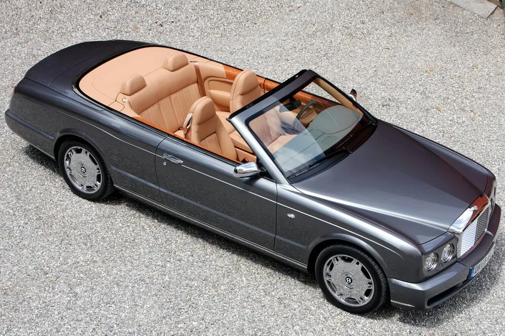 Фото Bentley Azure (2010) — вид сверху, фото 2. Крыша целиком: площадь стекла и линии кузова Bentley Azure (2010) — вид сверху, фото 2