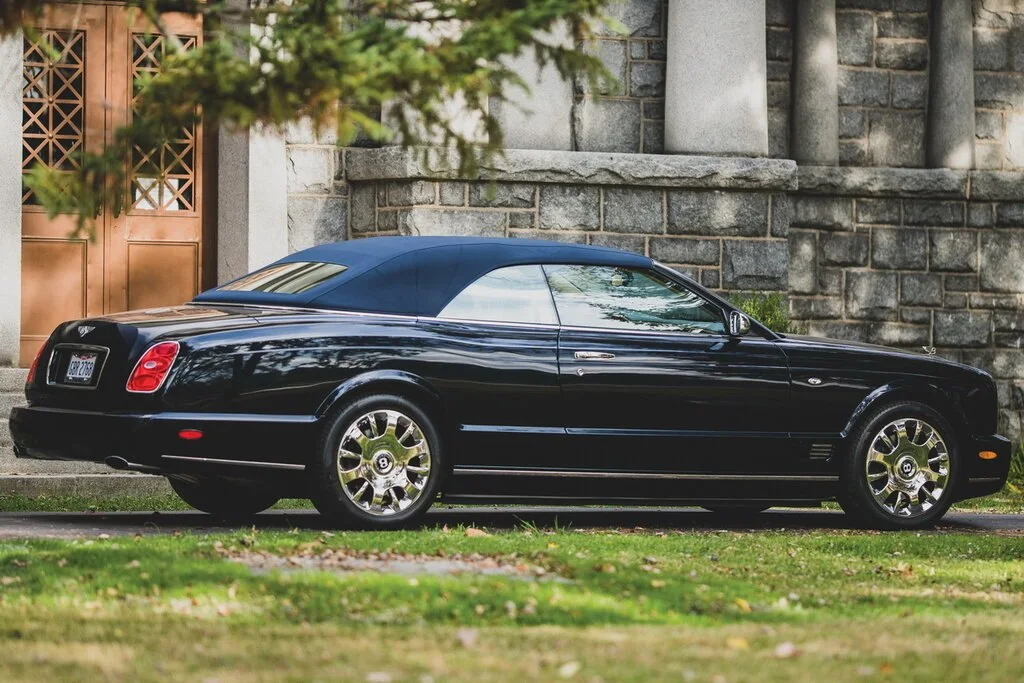 Bentley Azure (2010) — вид сбоку, фото 3