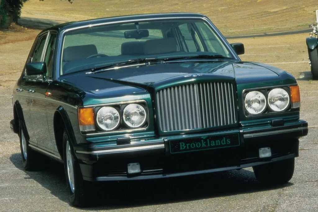 Фото Bentley Brooklands (1998) — внешний вид, фото 5. Кузов снаружи: пропорции и линии Bentley Brooklands (1998) — внешний вид, фото 5