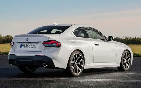 BMW 2 серии 2016-2021 — вид сзади