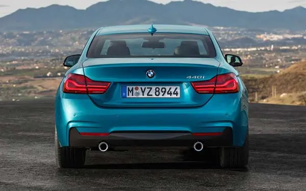 BMW 4 серии Кабриолет 2017-2024: вид сзади. BMW 4 серии Кабриолет 2017-2024 — вид сзади