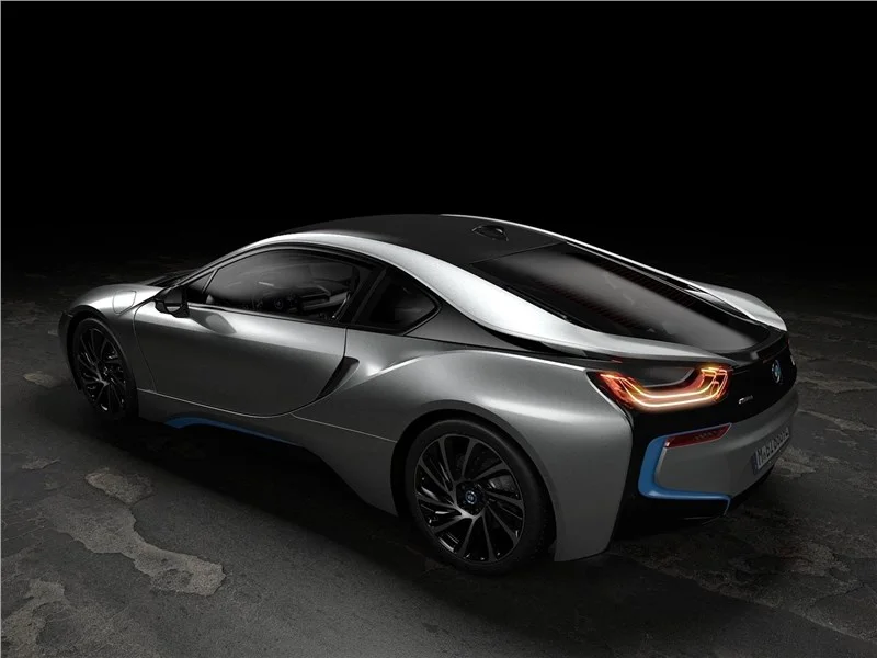 BMW I8 2014-2019 — вид сзади