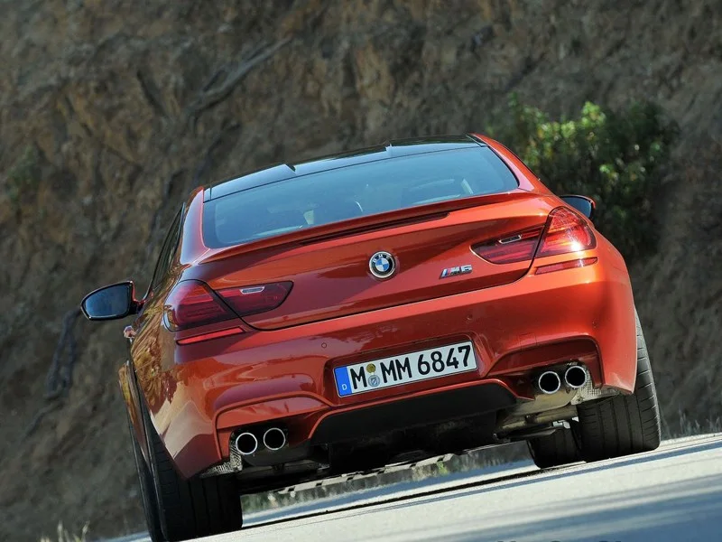 BMW M6 Кабриолет 2012-2018 — вид сзади