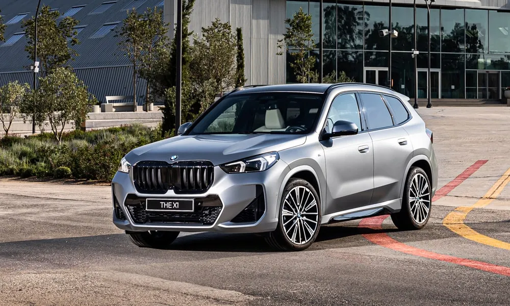 Фото BMW X1 (2024) — вид спереди, фото 8. Оптика, решётка и бампер — первое впечатление о модели BMW X1 (2024) — вид спереди, фото 8