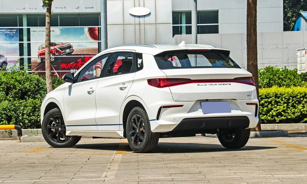 BYD e2 (2024) — вид сзади, фото 3