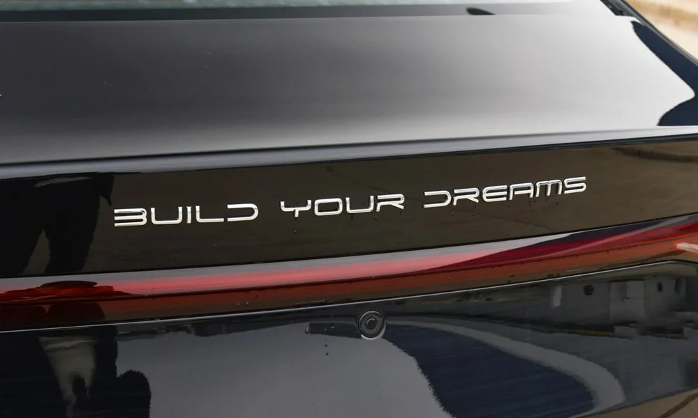 Фото BYD Qin Plus (2024) — интерьер, фото 4. Общий план салона: архитектура панели, консоль и кресла BYD Qin Plus (2024) — интерьер, фото 4