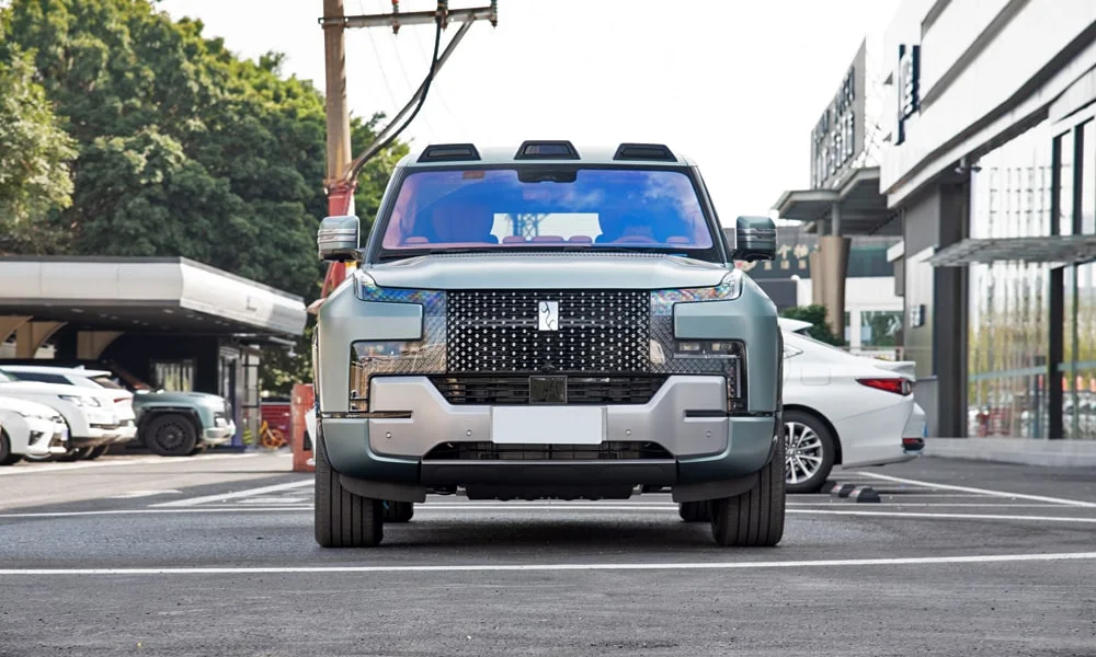 BYD Yangwang U8