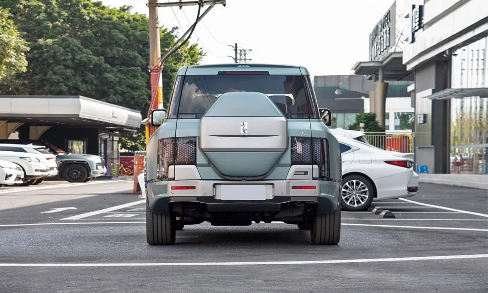 BYD Yangwang U8
