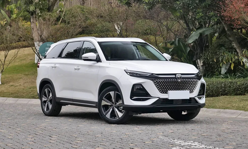 Фото Changan CS75 Pro (2026) — вид спереди, фото 4. Оптика, решётка и бампер — первое впечатление о модели Changan CS75 Pro (2026) — вид спереди, фото 4