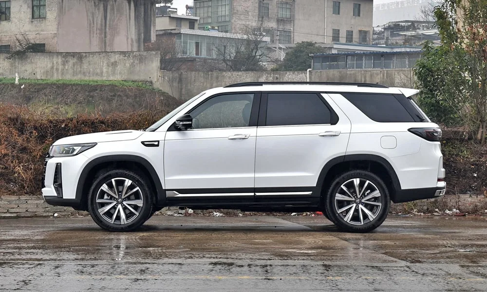 Changan CS95 (2023) — вид сбоку