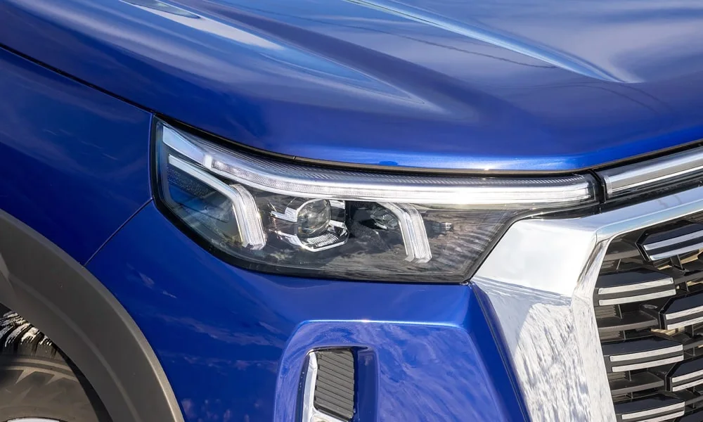 Фото Changan Hunter Plus (2023) — передняя оптика. Начинка фары: модули ближнего и дальнего света, ходовые огни Changan Hunter Plus (2023) — передняя оптика