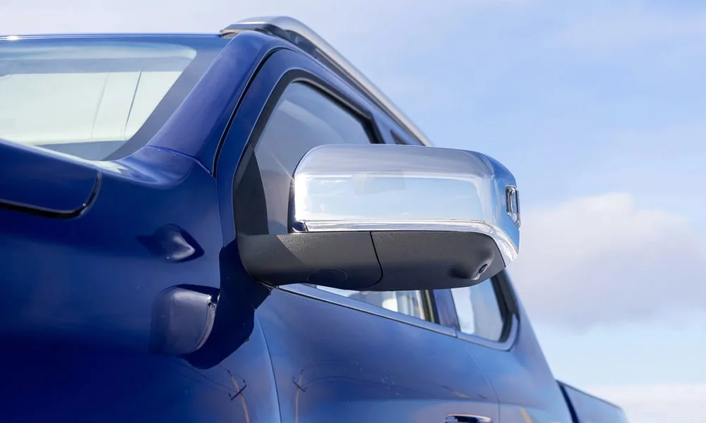 Фото Changan Hunter Plus (2023) — наружное зеркало. Корпус зеркала в цвет кузова или контрастный чёрный — зависит от комплектации Changan Hunter Plus (2023) — наружное зеркало