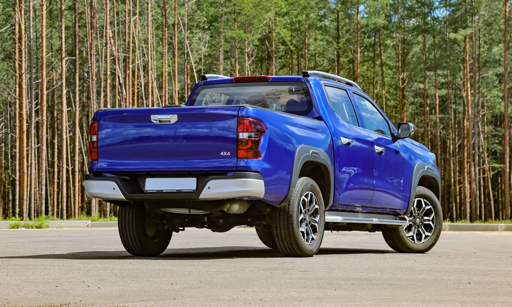 Фото Changan Hunter Plus (2023) — вид сзади, фото 7. Графика фонарей, бампер и оформление пятой двери Changan Hunter Plus (2023) — вид сзади, фото 7