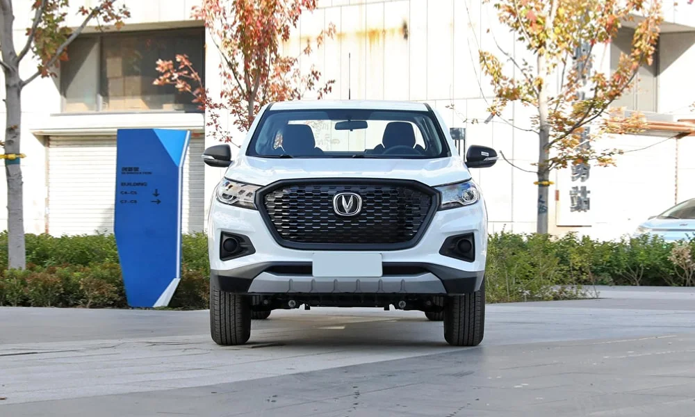 Фото Changan Hunter (2024) — вид спереди, фото 4. Оптика, решётка и бампер — первое впечатление о модели Changan Hunter (2024) — вид спереди, фото 4