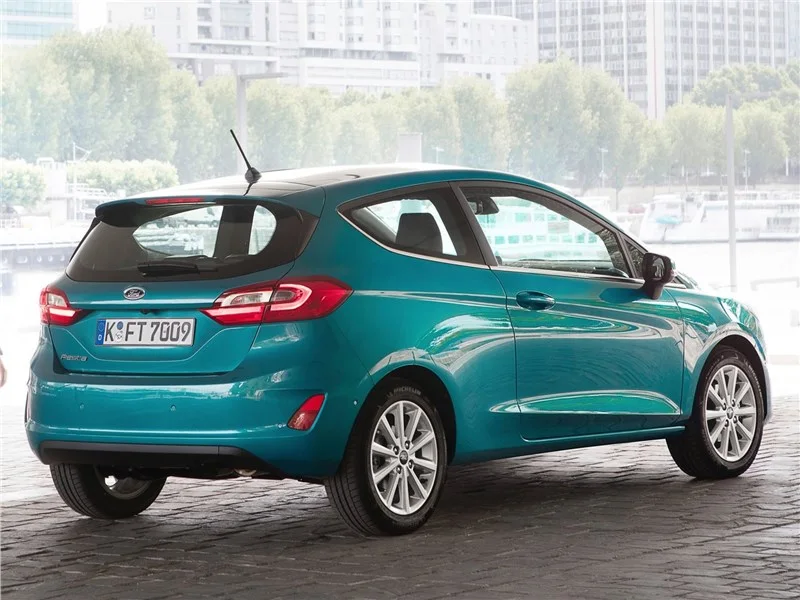 Ford Fiesta Хэтчбек 2008-2012: вид сзади. Ford Fiesta Хэтчбек 2008-2012 — вид сзади