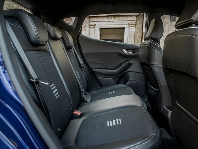 Ford Fiesta Хэтчбек 2008-2012: сиденья. Ford Fiesta Хэтчбек 2008-2012 — сиденья