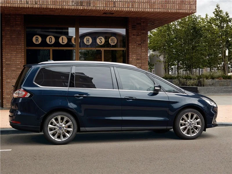 Ford Galaxy 2010-2015: вид сзади. Ford Galaxy 2010-2015 — вид сзади