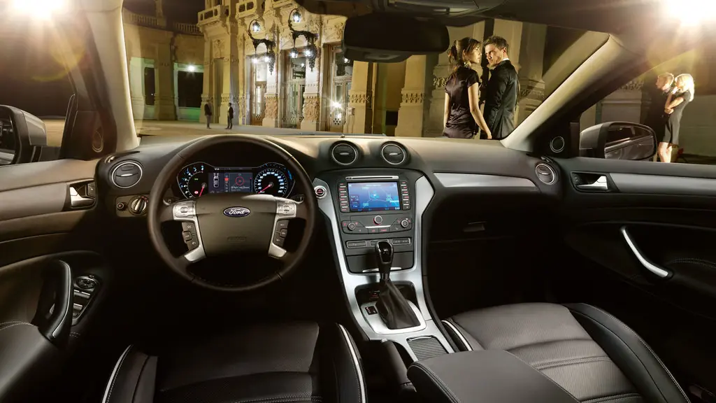 Ford Mondeo 2010-2019 — салон