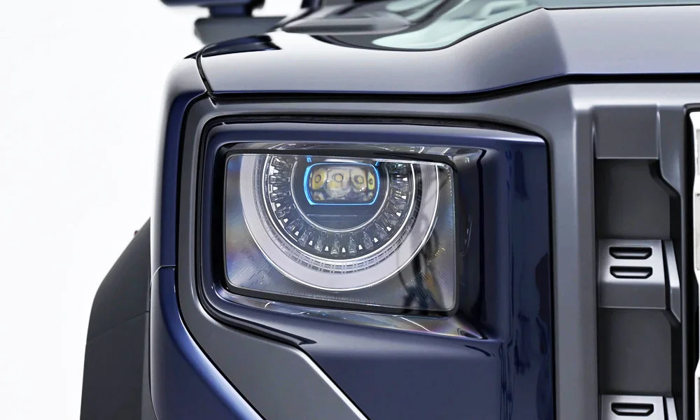 Фото Hongqi G919 — передняя оптика. Линзы и секции ходовых огней крупным планом. Светодиодная оптика служит весь срок жизни машины без замены ламп Hongqi G919 — передняя оптика