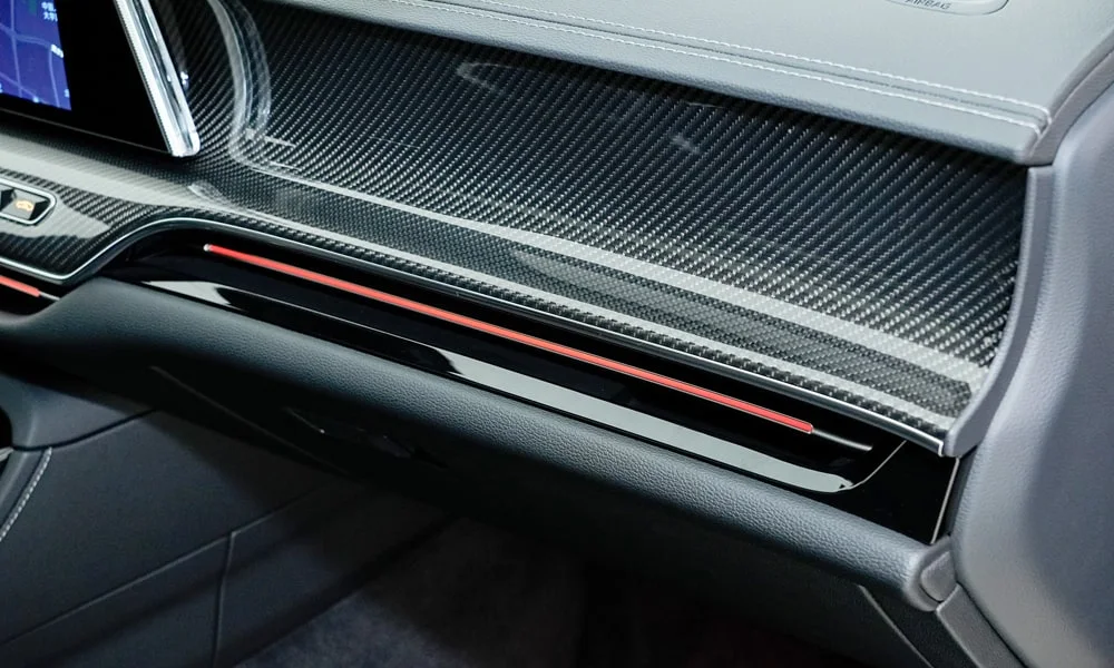 Фото Hongqi H9 (2023) — дверная карта. Подлокотник, динамик и блок стеклоподъёмников Hongqi H9 (2023) — дверная карта