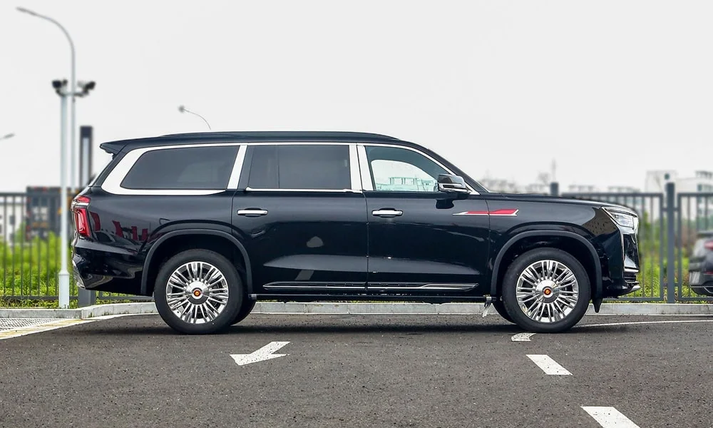 Hongqi LS7 (2024) — вид сбоку, фото 2