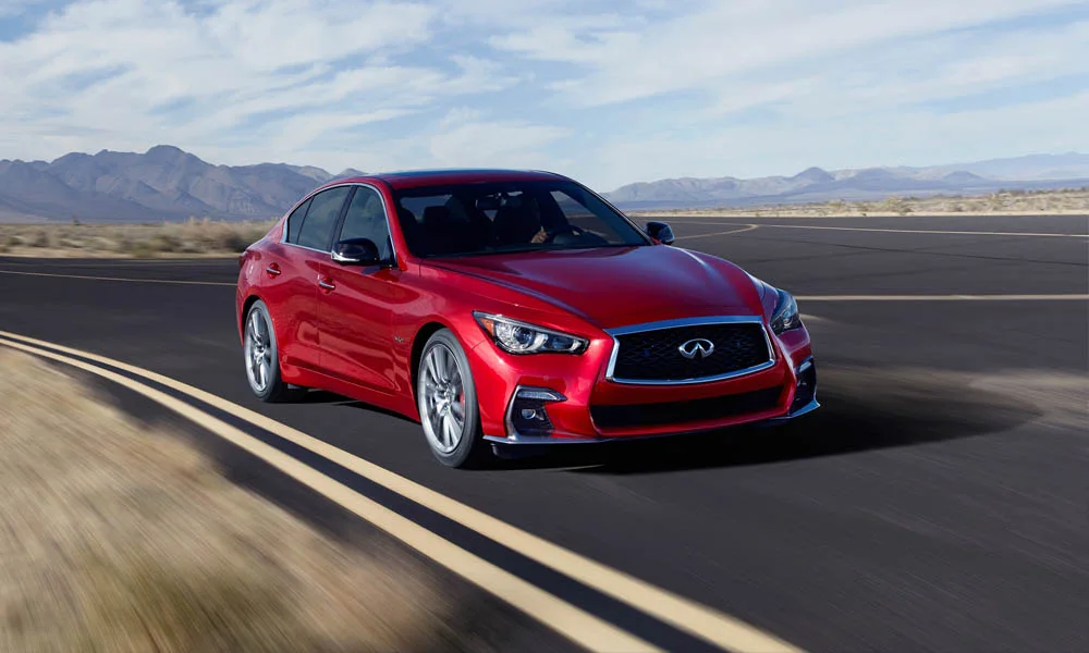 Фото Infiniti Q50 — вид спереди, фото 3. Оптика, решётка и бампер — первое впечатление о модели Infiniti Q50 — вид спереди, фото 3