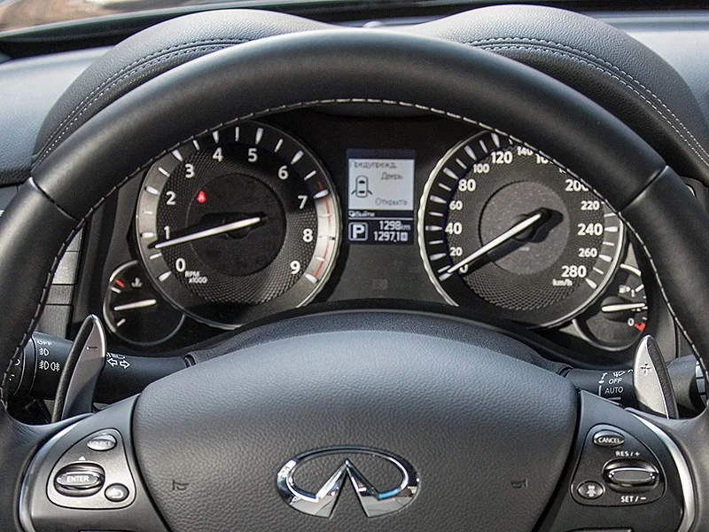 Infiniti Q70 2013-2018: руль и приборы. Infiniti Q70 2013-2018 — руль и приборы