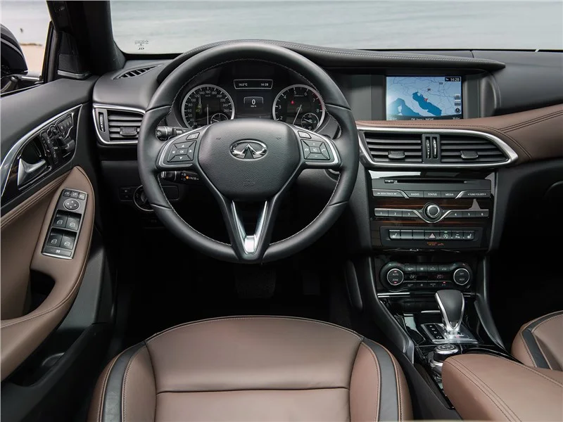 Infiniti Qx30 2016-2019: салон. Infiniti Qx30 2016-2019 — салон