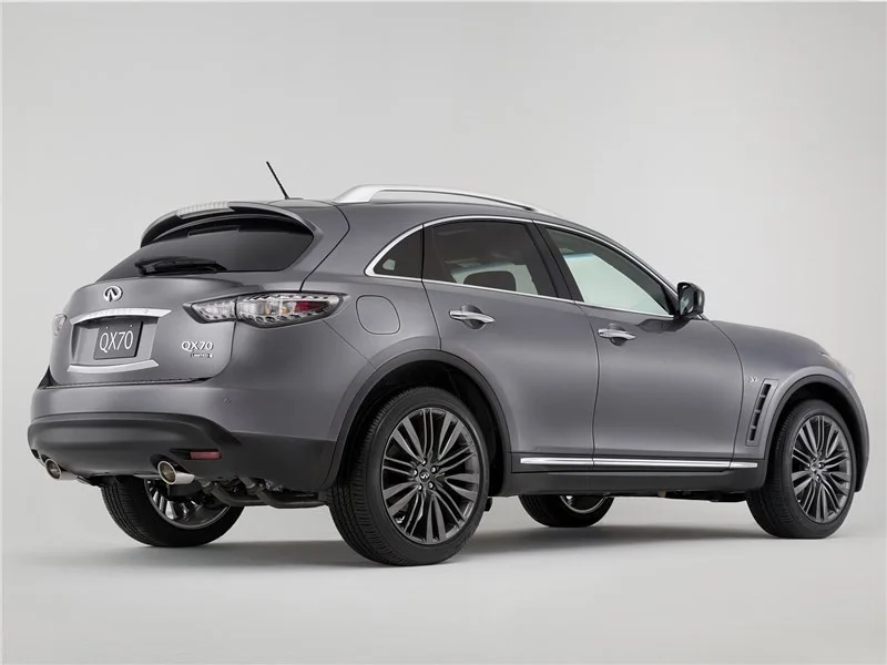 Infiniti QX70 2013-2017: вид сзади. Infiniti QX70 2013-2017 — вид сзади