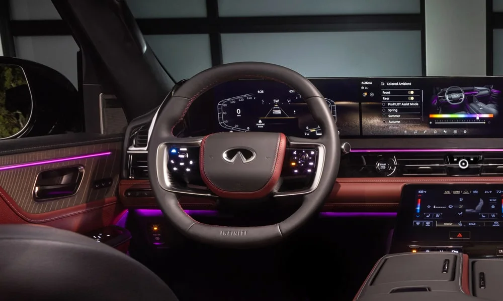 Фото Infiniti QX80 (2024) — приборная панель. Экран приборов за рулём — вся ходовая информация перед глазами Infiniti QX80 (2024) — приборная панель