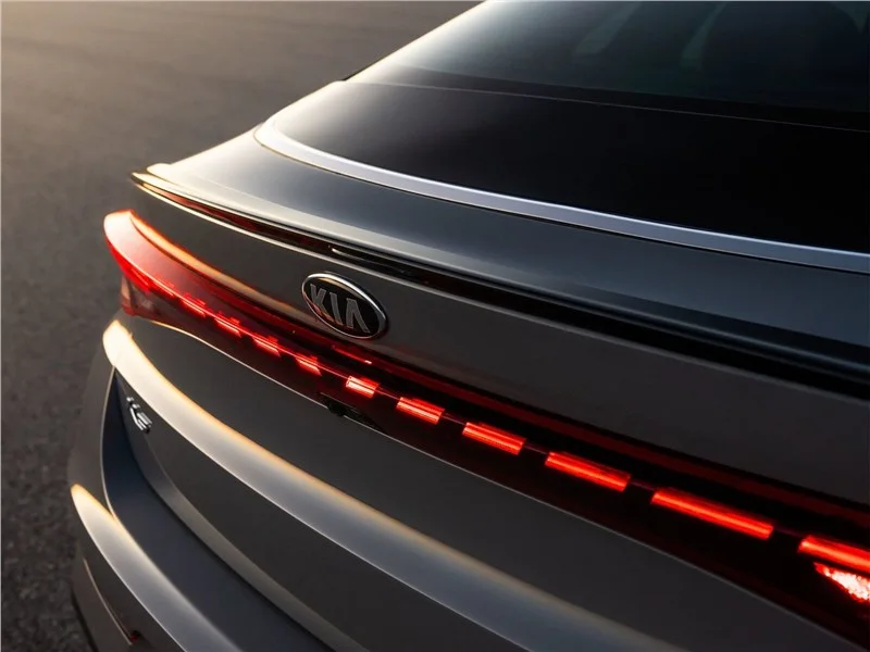 KIA Optima 2016-2018 — вид сзади