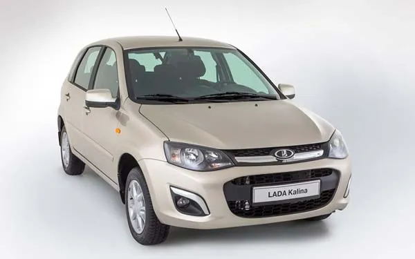 LADA Kalina Универсал 2007-2013: вид спереди. LADA Kalina Универсал 2007-2013 — вид спереди