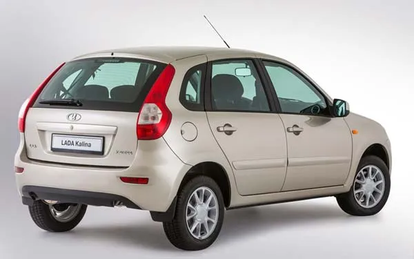 LADA Kalina Универсал 2007-2013: вид сзади. LADA Kalina Универсал 2007-2013 — вид сзади