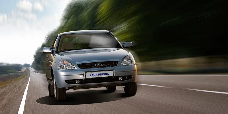 LADA Priora Хэтчбек 2007-2014: вид спереди. LADA Priora Хэтчбек 2007-2014 — вид спереди