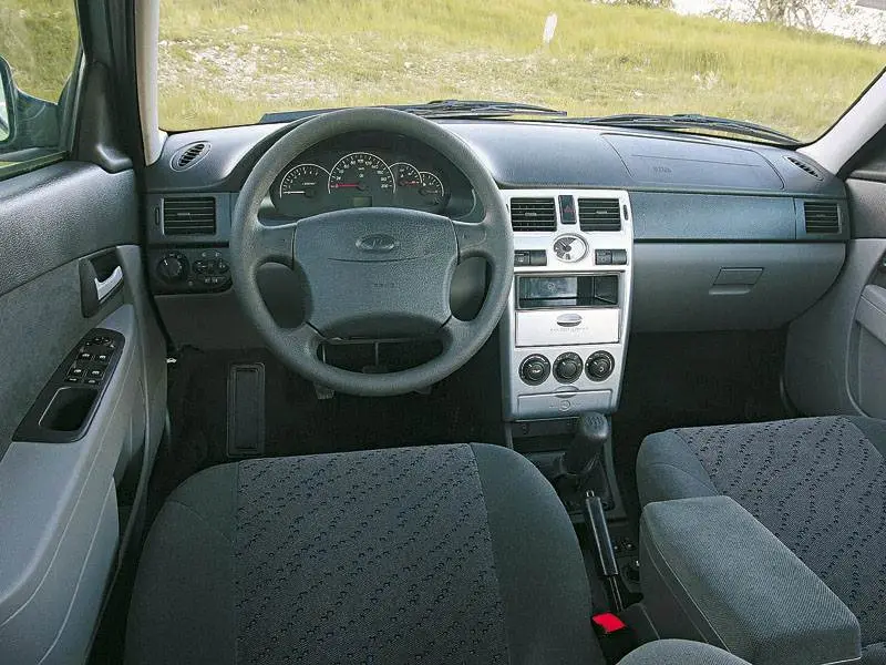LADA Priora Универсал 2007-2014: салон. LADA Priora Универсал 2007-2014 — салон