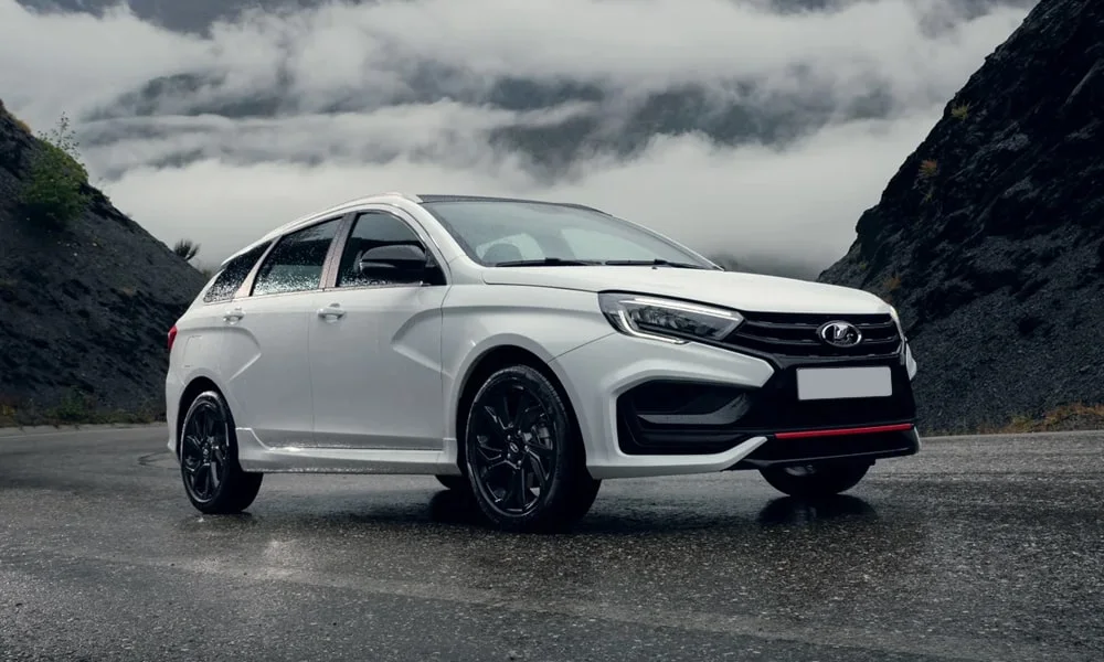 Фото LADA Vesta SW Sportline — вид спереди, фото 7. Оптика, решётка и бампер — первое впечатление о модели LADA Vesta SW Sportline — вид спереди, фото 7