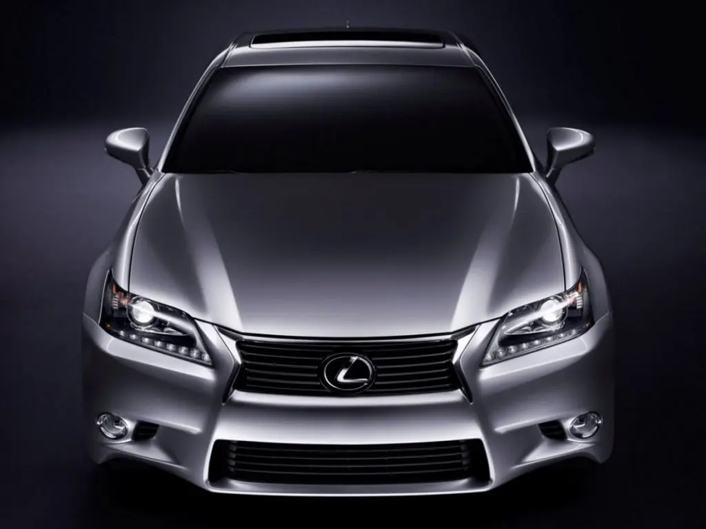 Lexus GS 250 2012-2016: вид спереди. Lexus GS 250 2012-2016 — вид спереди