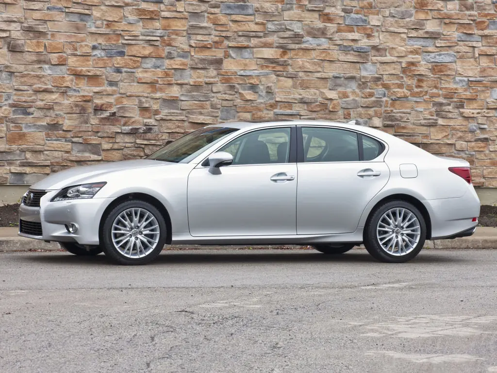 Lexus GS 350 2009-2015: вид сбоку. Lexus GS 350 2009-2015 — вид сбоку