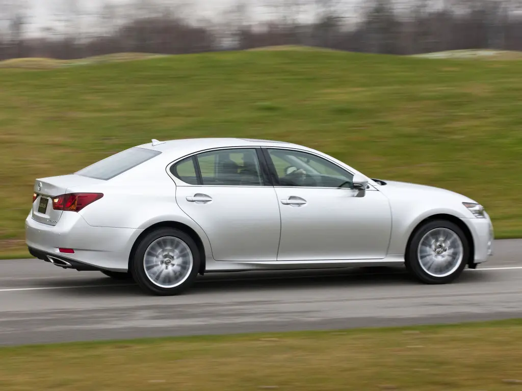Lexus GS 350 2009-2015: вид сбоку. Lexus GS 350 2009-2015 — вид сбоку