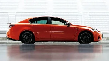 Lexus GS F 2015-2018: вид сбоку. Lexus GS F 2015-2018 — вид сбоку