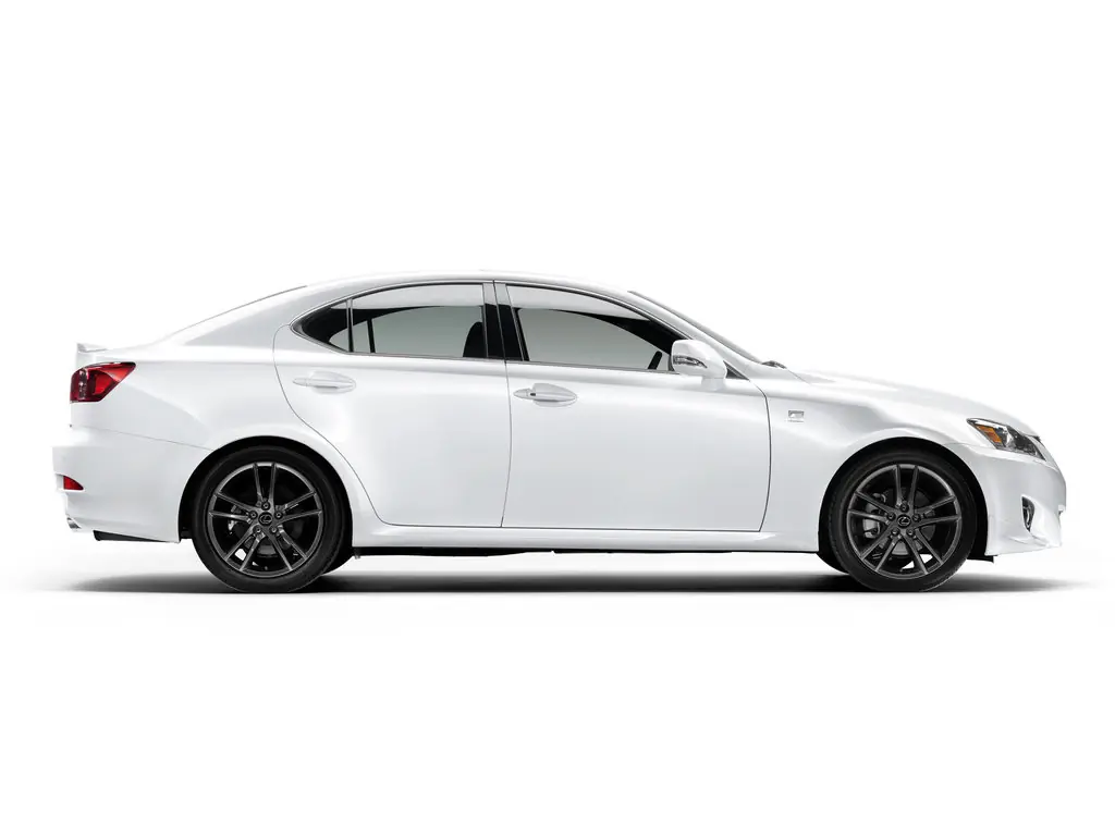 Lexus IS 250 2010-2013: вид сбоку. Lexus IS 250 2010-2013 — вид сбоку