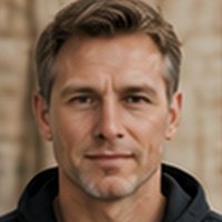 Владимир Комаров